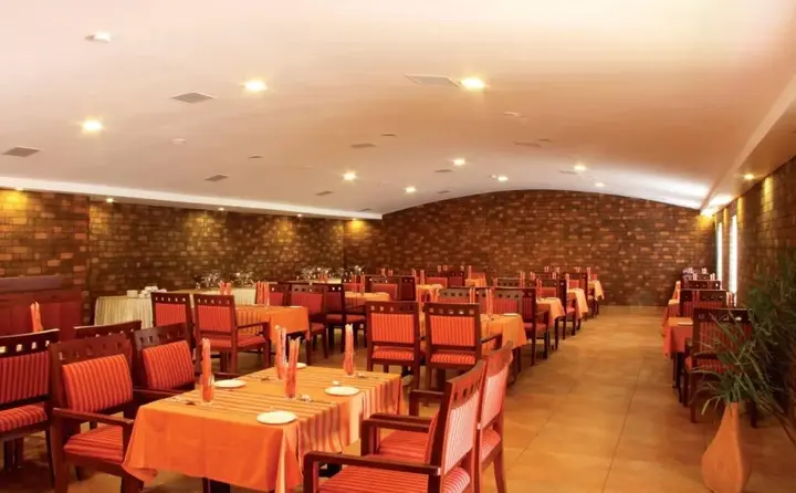 Атирапалли: Eastend Clayhouse Chalakudy