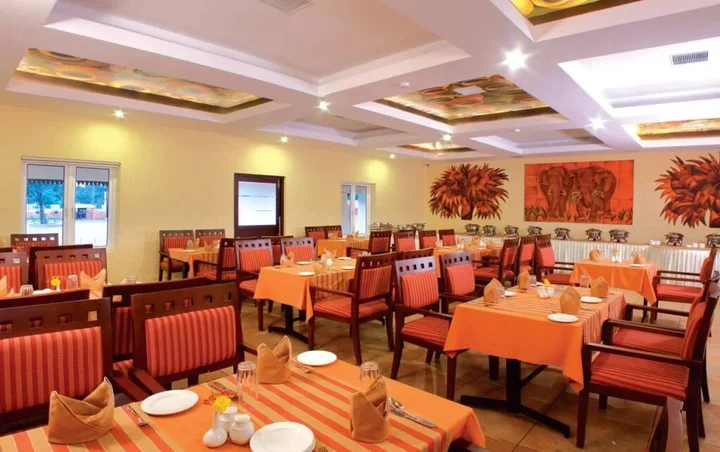 Атирапалли: Eastend Clayhouse Chalakudy