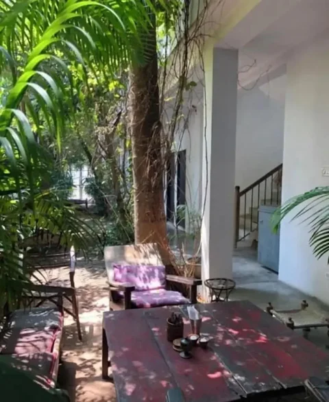 Бодх-Гая: Shantidevi Ashram 's Guest House