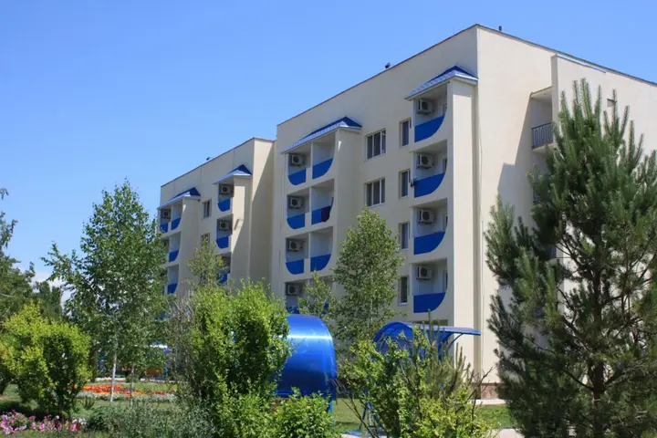 Николаевка: Luchezarnyj (Nikolaevka)