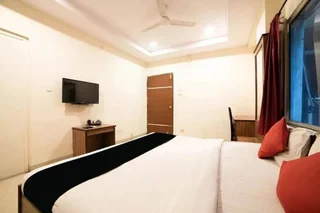 Хидерабад: Hotel Riya Grand by OYO Rooms