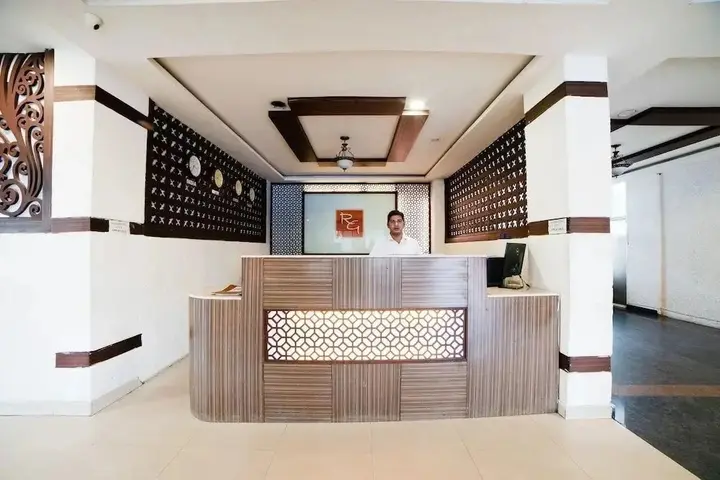 Хидерабад: Hotel Riya Grand by OYO Rooms