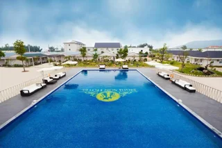Ксом Дуа: Giang Son Hotel