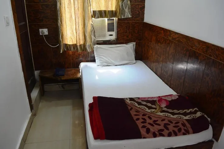 Нью-Дели: Hotel Surya Inn
