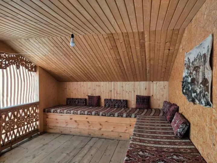 Омало: Guest House Shenako Veranda