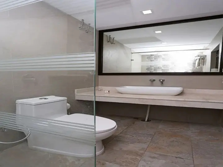Дехрадун: Hotel JSR Inn by OYO Rooms