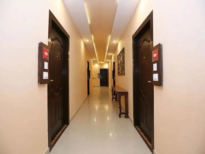 Дехрадун: Hotel JSR Inn by OYO Rooms