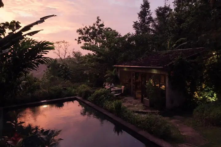 Батуретно: Villa Sunset Jogjakarta