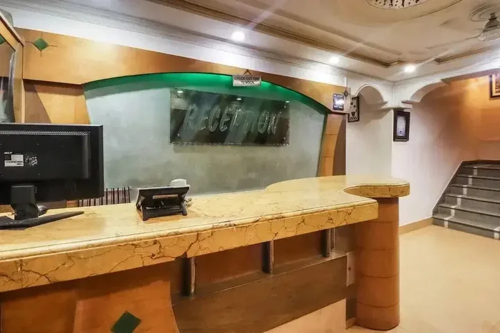 Колката: Amit Hotel by OYO Rooms