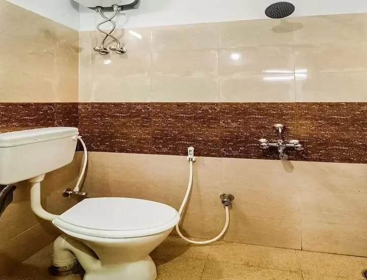 Колката: Amit Hotel by OYO Rooms