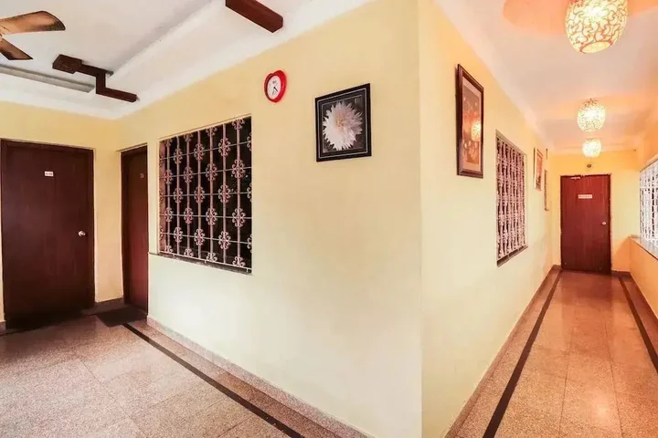 Колката: Amit Hotel by OYO Rooms