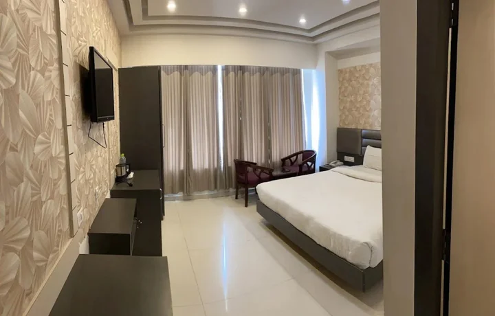 Газиабад: Banana Tree Hotel & Banquets