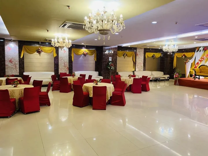 Газиабад: Banana Tree Hotel & Banquets