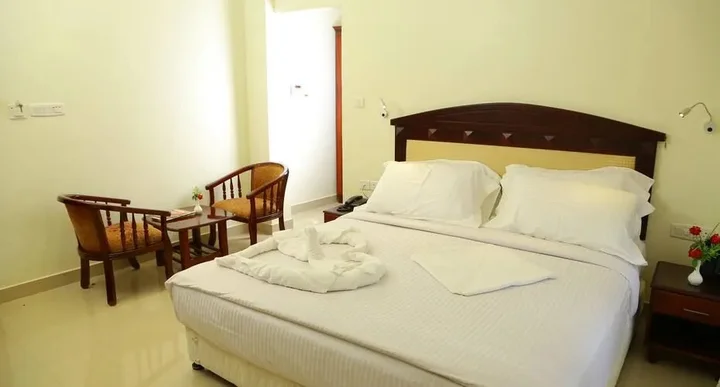 Чирайнкижу: Hotel Kaveri International