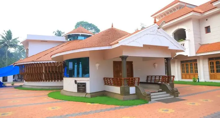Чирайнкижу: Hotel Kaveri International