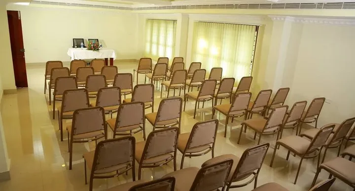 Чирайнкижу: Hotel Kaveri International