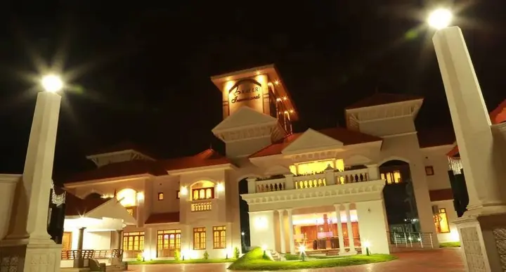 Чирайнкижу: Hotel Kaveri International