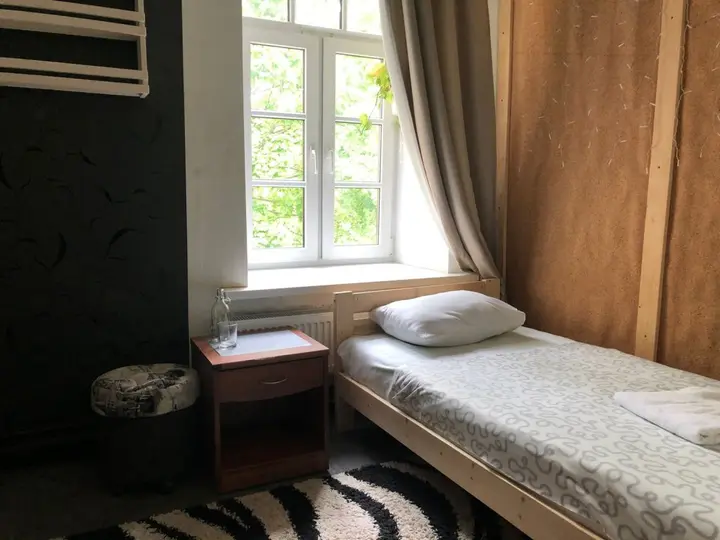 Великий Новгород: Гостевой дом Любава на набережной