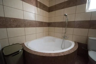 Кити: Panais Villa