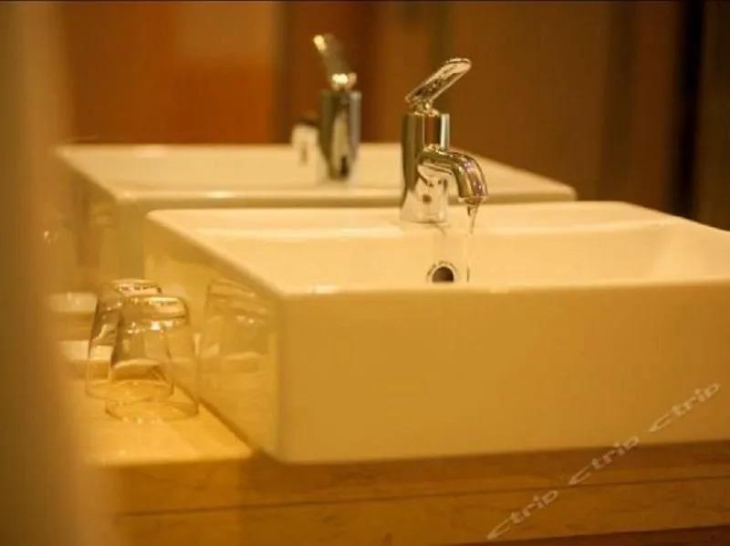 Чжэнчжоу: Jinjiang Metropolo Hotel Zhengzhou Er Qi Wanda Square
