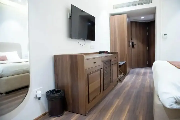 Нью-Дели: The Retreat Resort