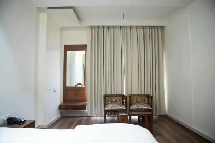 Нью-Дели: The Retreat Resort