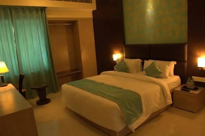 Тирупати: Vihas Hotels
