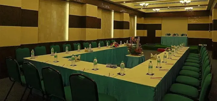 Тирупати: Vihas Hotels