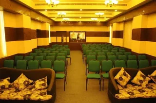 Тирупати: Vihas Hotels
