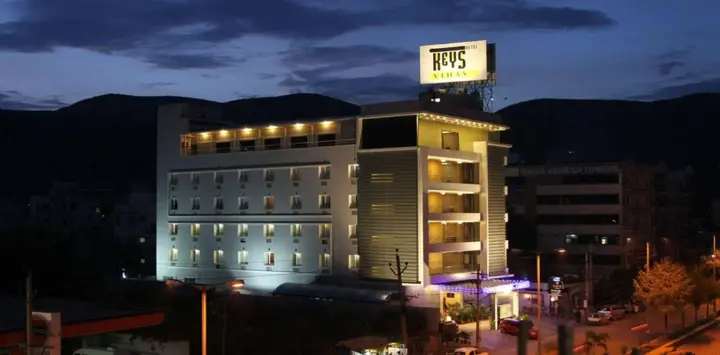 Тирупати: Vihas Hotels