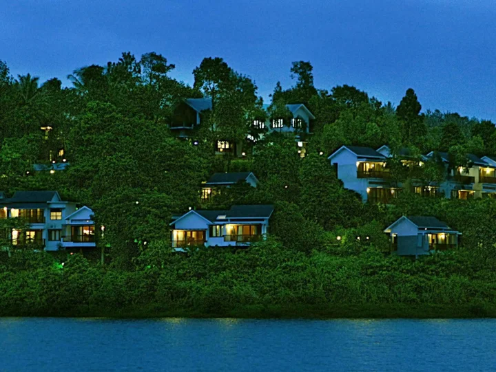 Велламундра: Wayanad Silver Woods