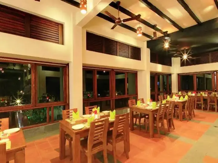 Велламундра: Wayanad Silver Woods