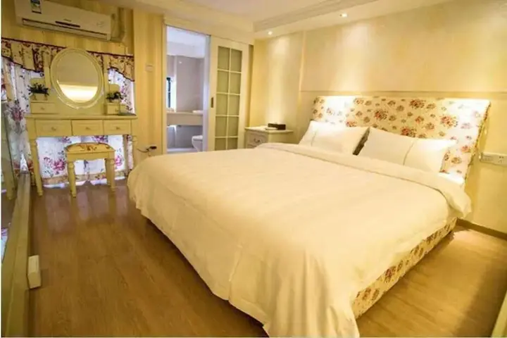 Фошань: Private Enjoy Home Apartment Foshan