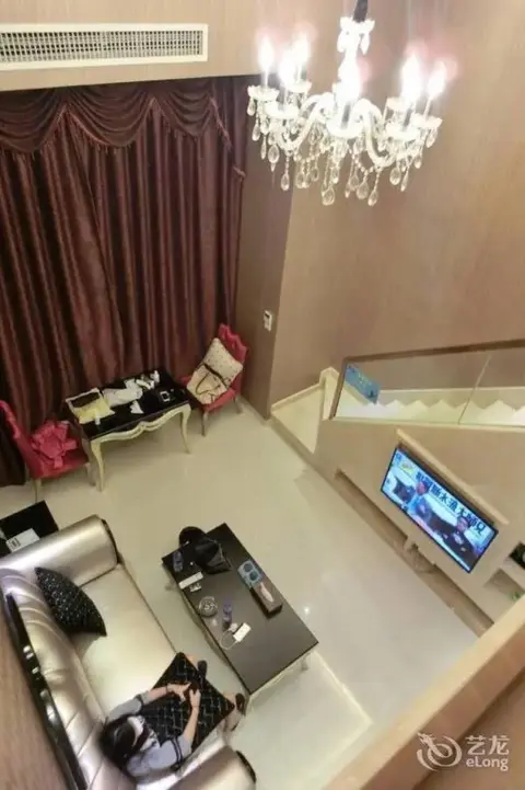 Фошань: Private Enjoy Home Apartment Foshan