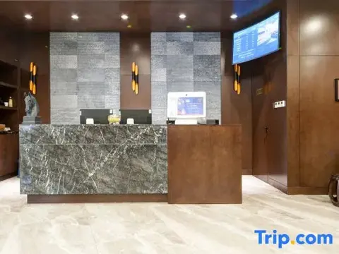 Циньхуандао: Tang Bai Hai Jing hotel (tiger stone shop, Beidaihe)
