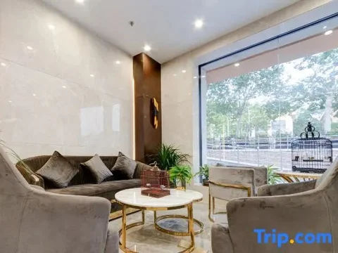 Циньхуандао: Tang Bai Hai Jing hotel (tiger stone shop, Beidaihe)