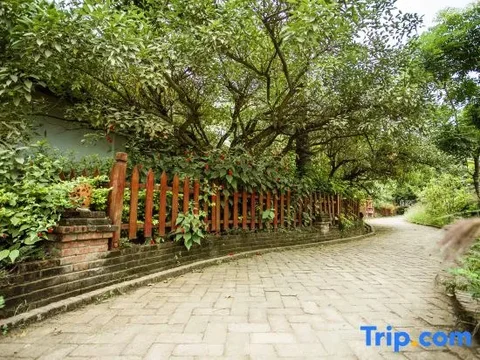Цзинхун: Xishuangbanna Nangui Yunse Chinese Inn (Gaozhuang Starlight Night Market)