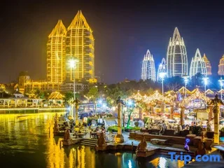 Цзинхун: Xishuangbanna Nangui Yunse Chinese Inn (Gaozhuang Starlight Night Market)