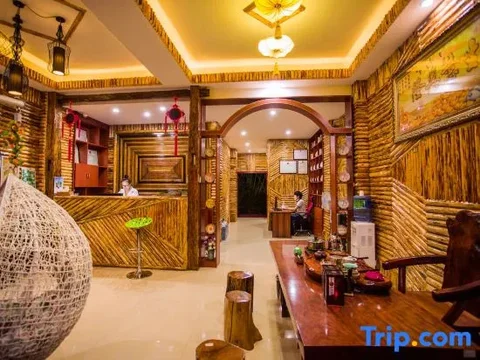 Цзинхун: Xishuangbanna Nangui Yunse Chinese Inn (Gaozhuang Starlight Night Market)