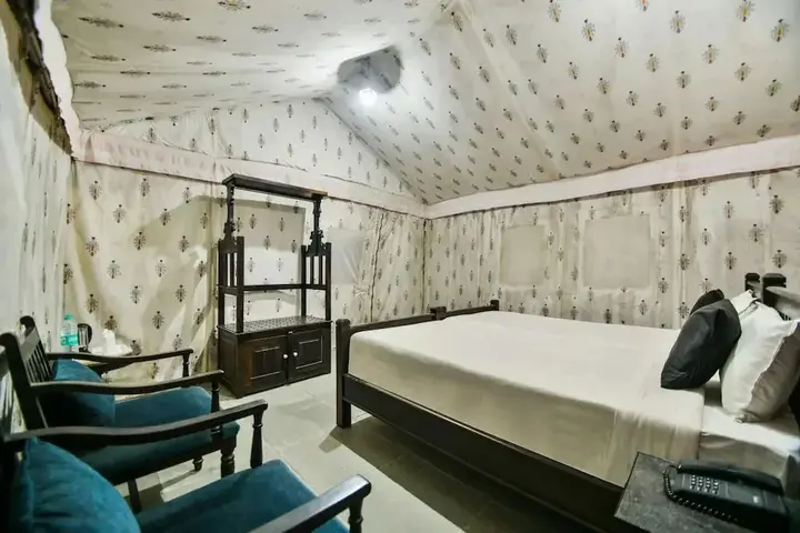Садри: Hoppers Leeway Jungle Camp