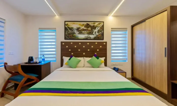 Аллеппи: Thejas Houseboat Premium Three