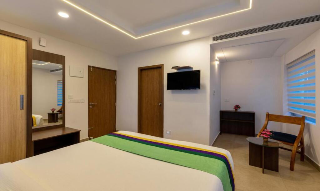 Аллеппи: Thejas Houseboat Premium Three