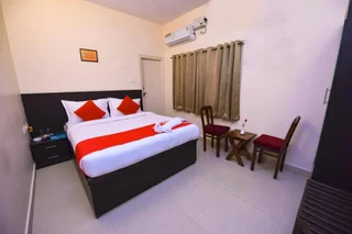 Бангалор: Hotel Shanthi Residency Marathalli