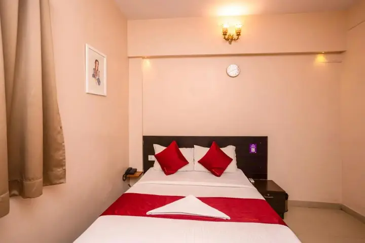 Бангалор: Hotel Shanthi Residency Marathalli