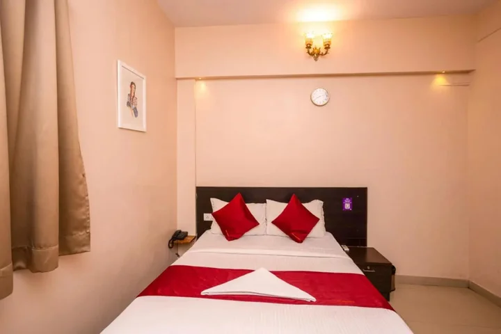 Бангалор: Hotel Shanthi Residency Marathalli
