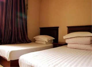 Лянфан: Baba Inn