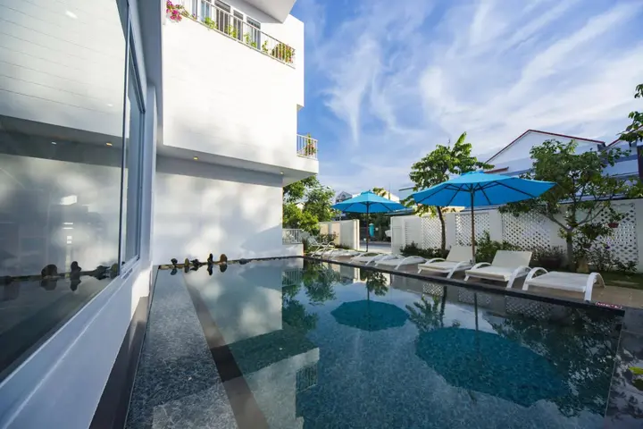 Хойан: Hoi An White Villa