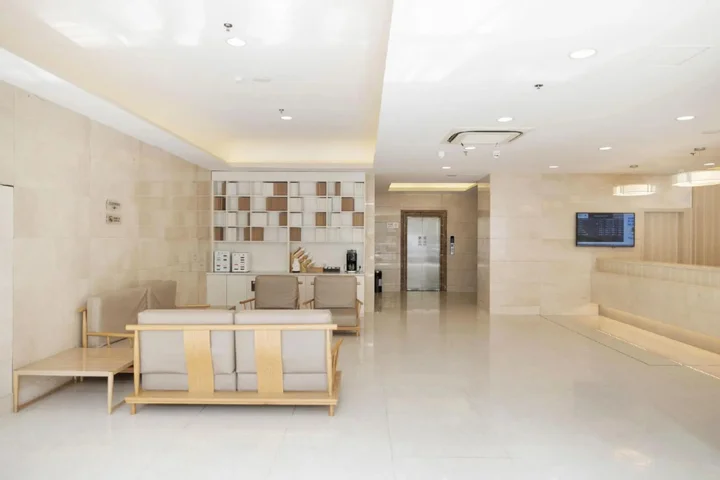 Сиань: Season Hotel
