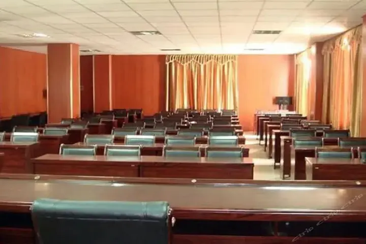 Линжи: Linzhi Daxiagu Hotel