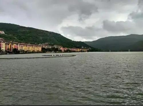 Амби Вэлли Сити: Ajinkya Lake Resort